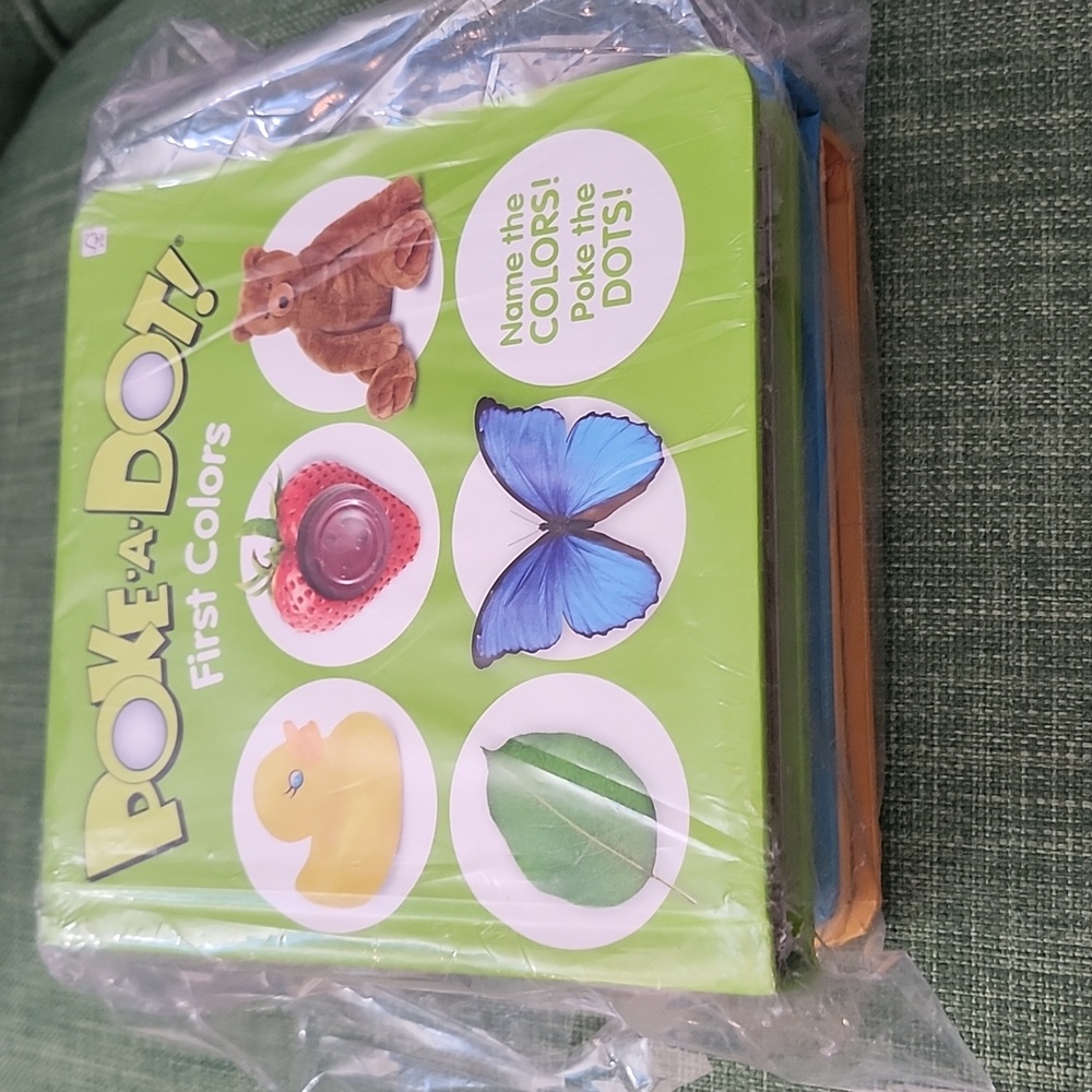 Melissa & Doug Poke-A-Dot! Book Set - Picture 6 of 6